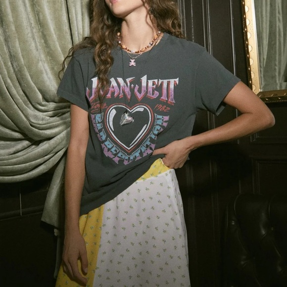 Daydreamer Tops - Daydreamer Joan Jett 1982 tour tee